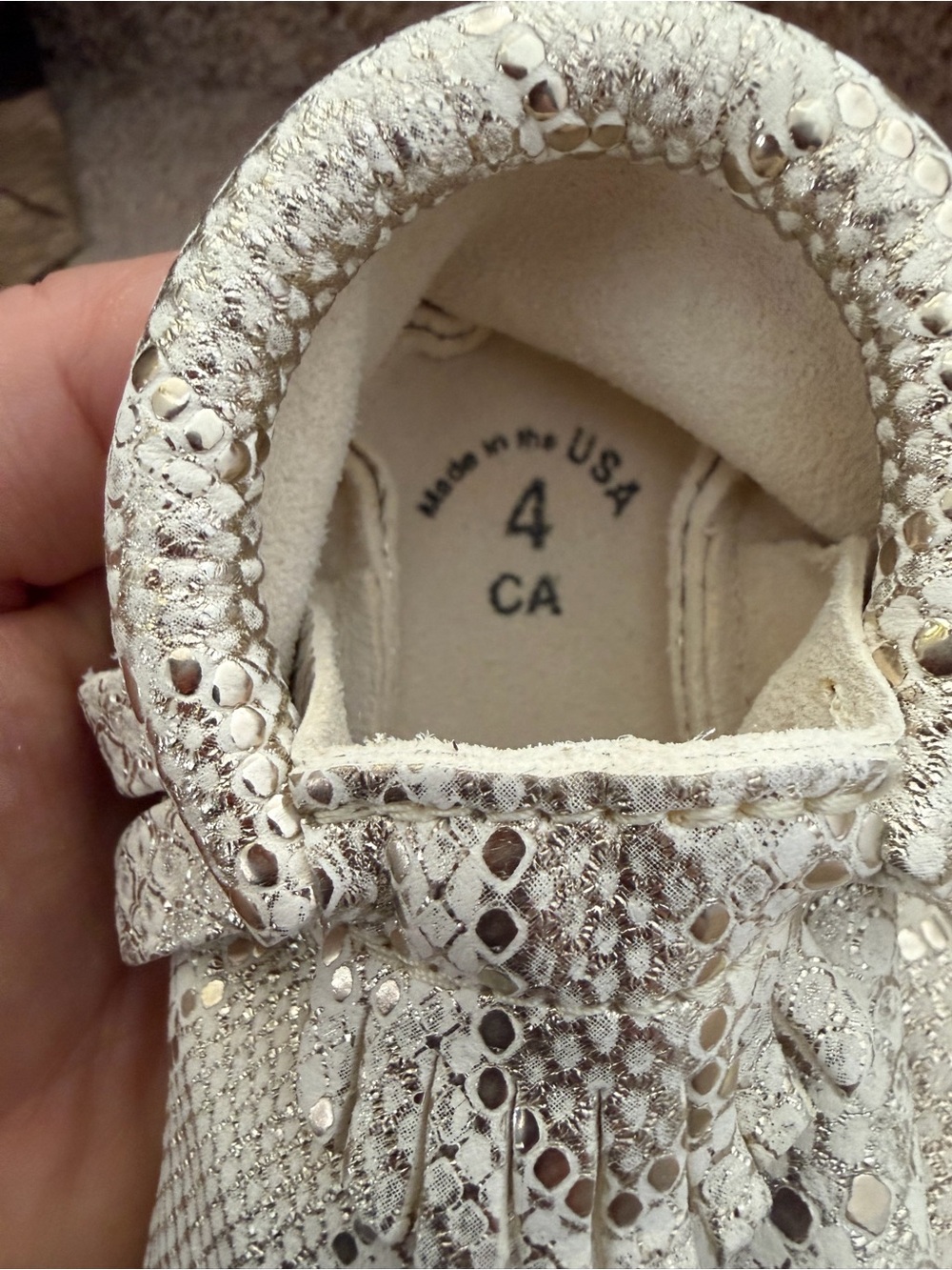 Freshly Picked Leather Baby Moccasins – Metallic Snakeskin Fringe – Size 4 (NWT) - Picture 4 of 5